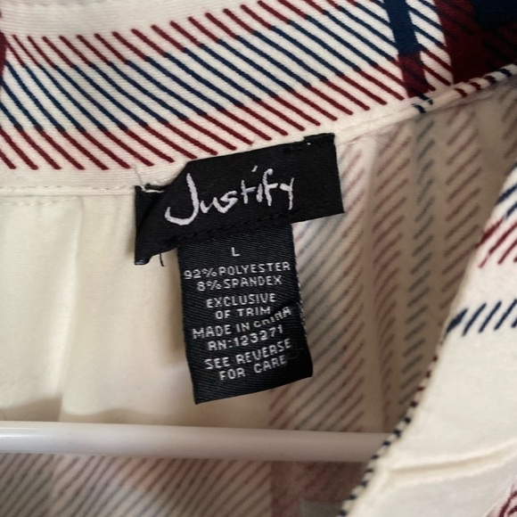 NWT justify large red, white and blue plaid sleeveless top - Picture 6 of 6